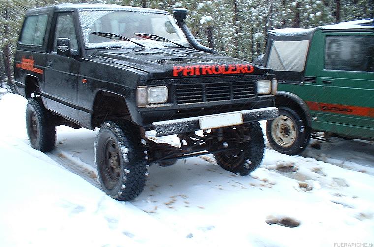 Nissan Patrol bajo la nieve 4x4